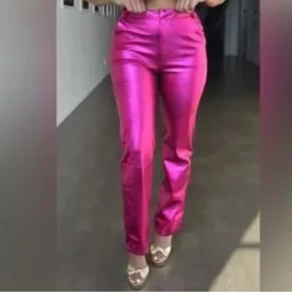 Hot Kiss Fuchsia Metallic Jeggings - Picture 2 of 3